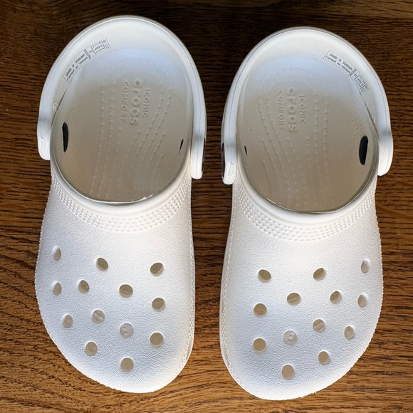 Crocs white-classic- size C9- unisex - Picture 11 of 12